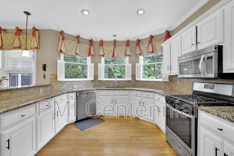 Alpharetta House: 120 Creekside Park Dr