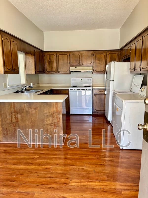 Dunn Condo: 310 W Broad St