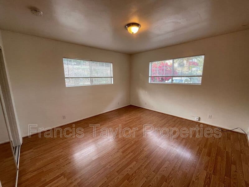 Escondido House: 1467 Old Cedar Road