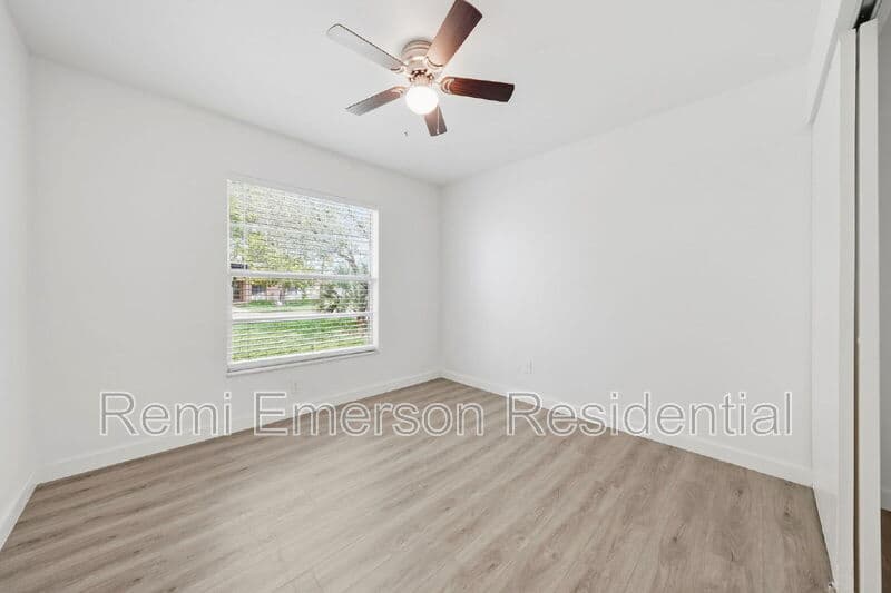 Kissimmee House: 515 Floral Drive