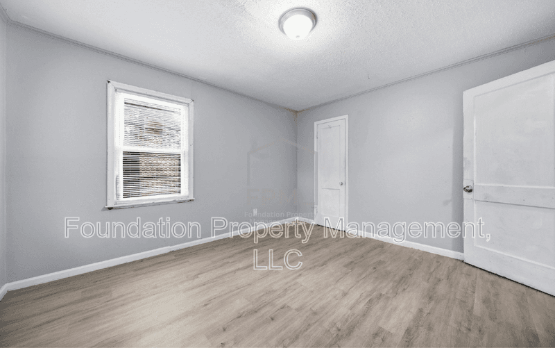 Memphis House: 2317 East Warren Street