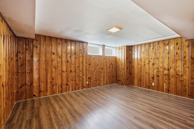 Baltimore Townhome: 3770 Ravenwood Avenue