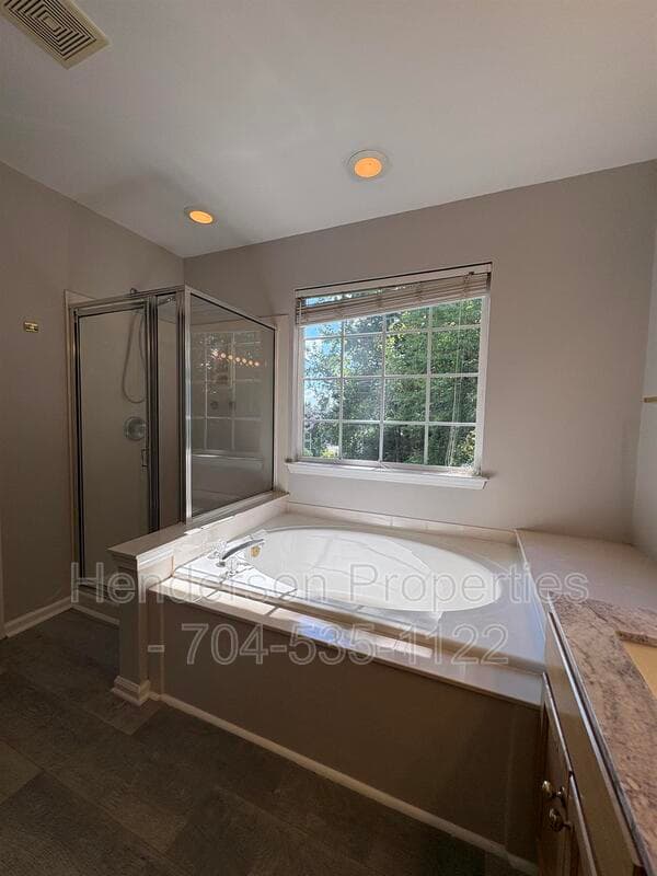 Charlotte House: 8702 Huntland Court