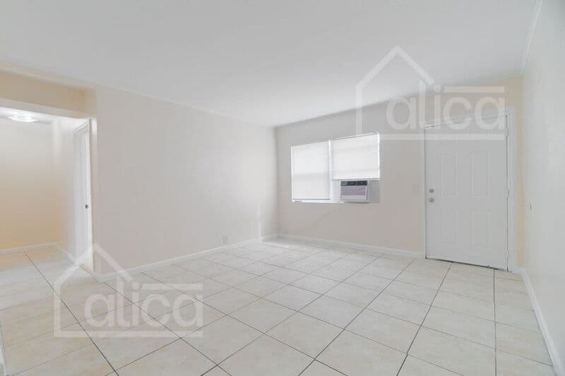 West Palm Beach Condo: 1001 Henrietta Ave