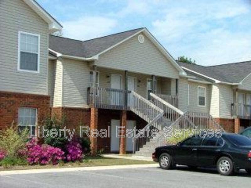 Hinesville House: 103 Magnolia Plantation Ct