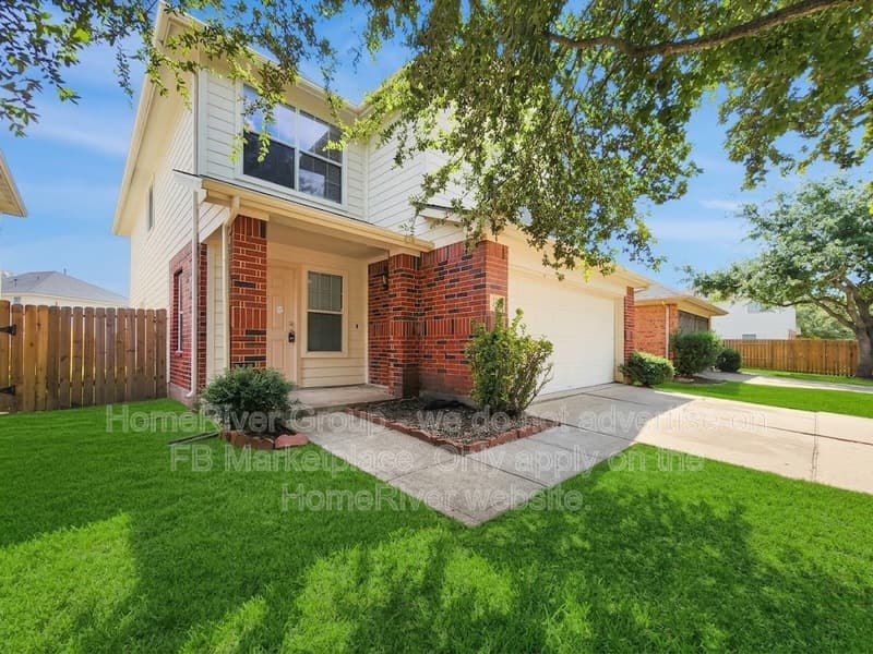 Houston House: 14218 Brunswick Point Ln