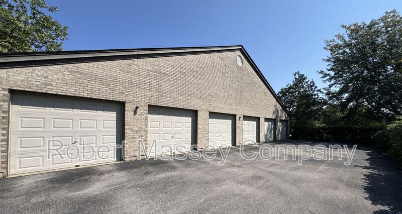 Louisville Condo: 5301 Pacer Lane
