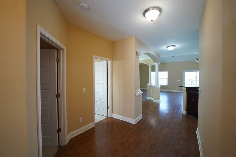 Richmond Hill House: 252 Cottonham Ct