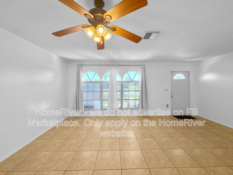 Port Charlotte House: 2496 Beacon Dr