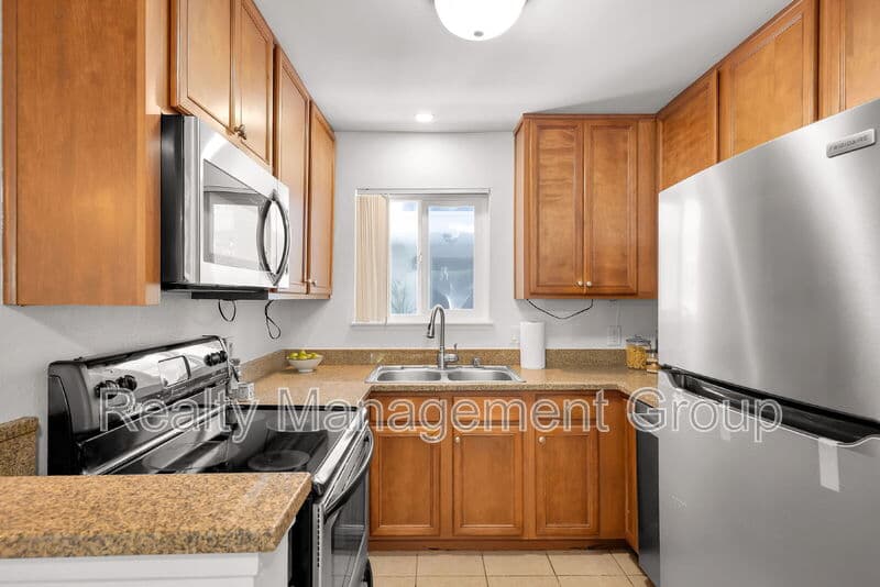 San Diego Condo: 1756 Essex Street