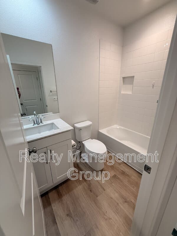 Santee House: 8711 Aruba Lane