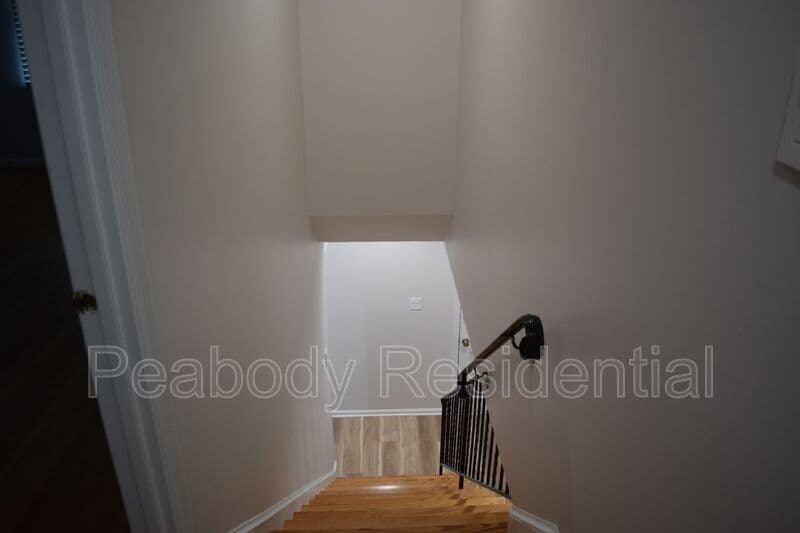 Alexandria House: 1013 N Vail St
