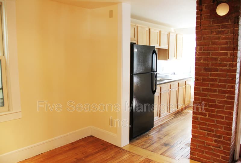 Burlington Condo: 202 Pine Street