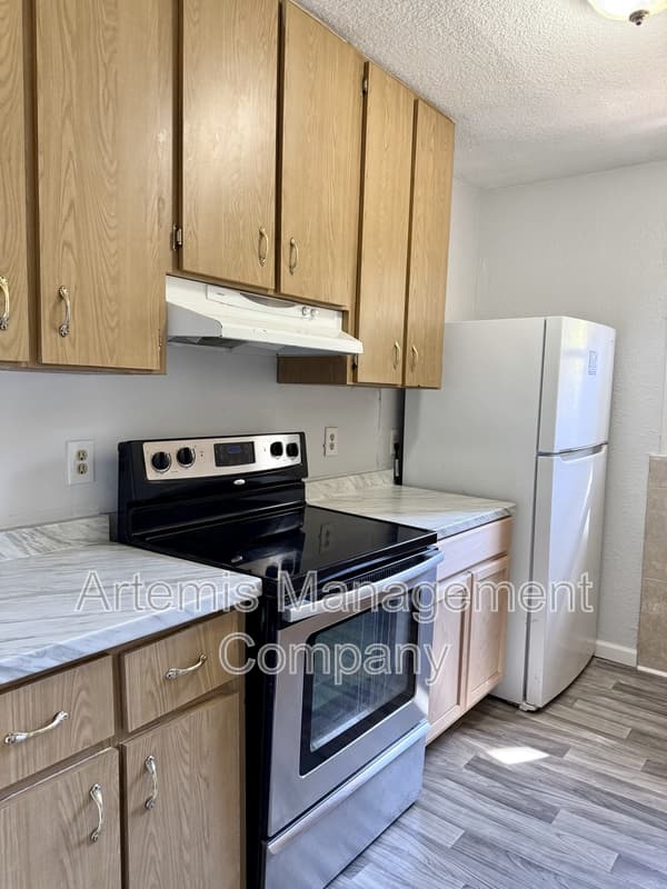Jacksonville House: 1138 Saratoga Boulevard