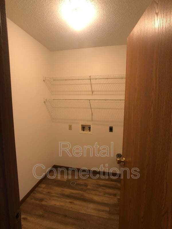 Energy Condo: 500 E College B4