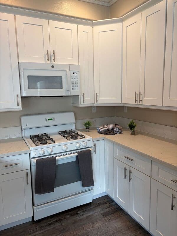 Murrieta House: 33770 Willow Haven