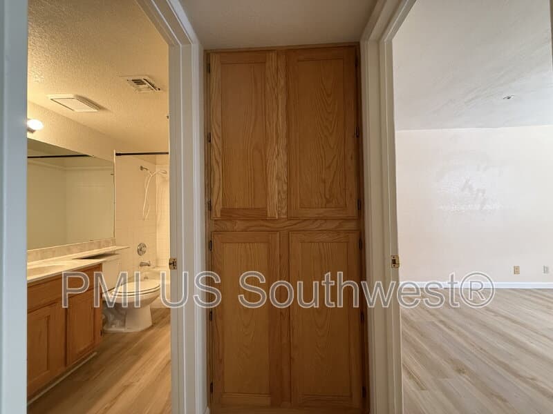 Bullhead City Condo: 1611 Highway 95
