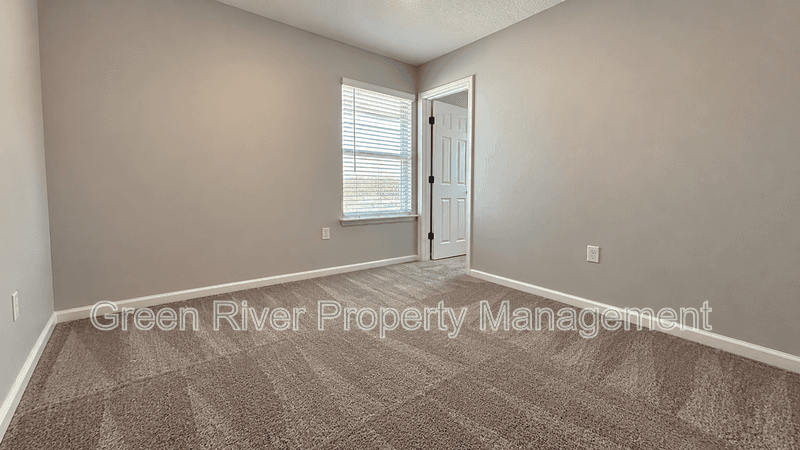 Jacksonville House: 1723 Carter Landing Boulevard