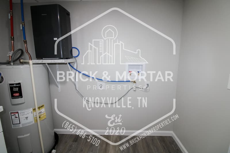 Maryville House: 1731 Lively Road