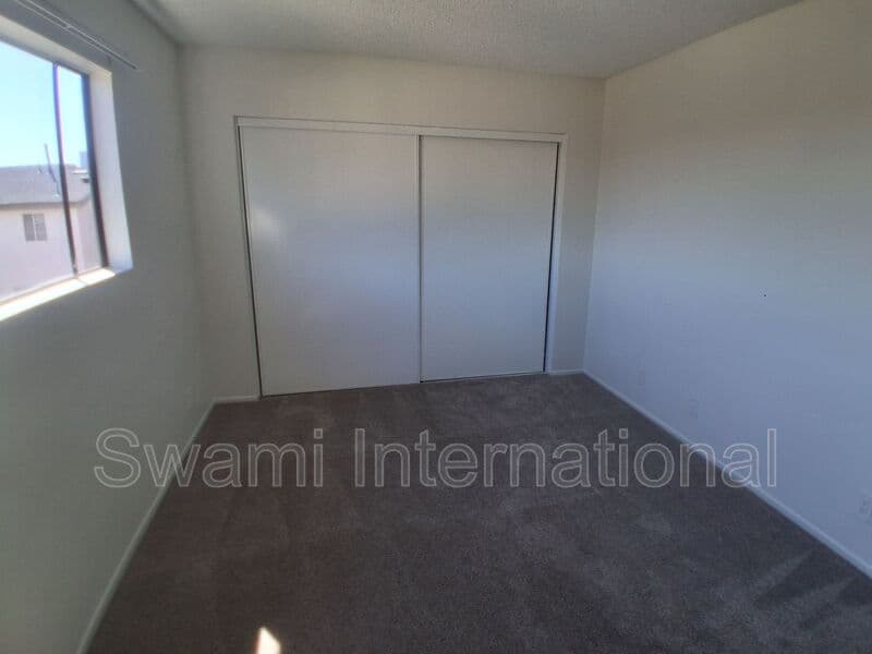 Inglewood Condo: 917 Enterprise Ave.