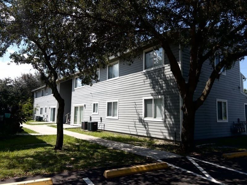 New Smyrna Beach Condo: 1050 Wayne Avenue