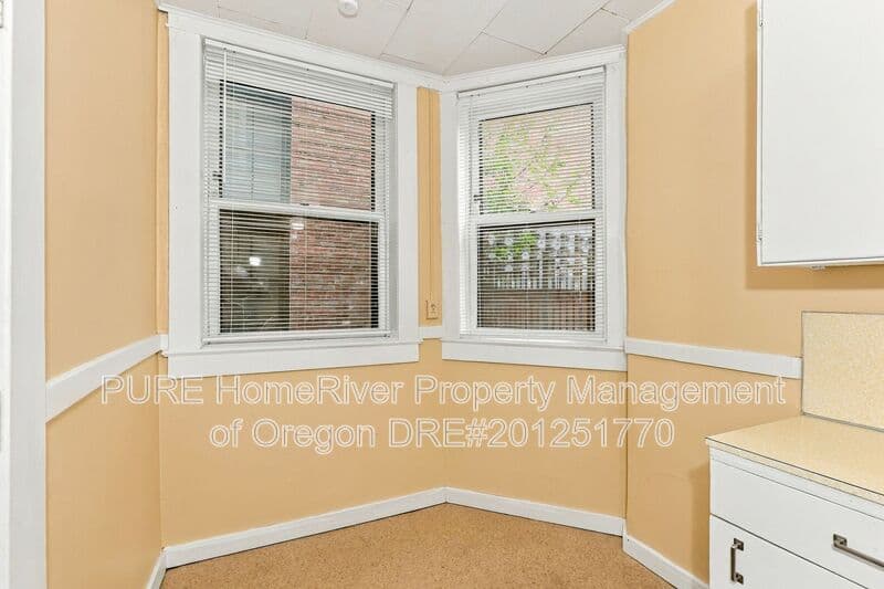 Portland Apartment: 2167 SW Yamhill St