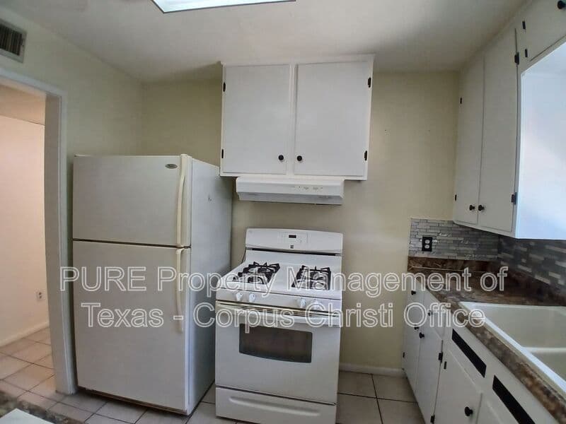 Corpus Christi House: 4701 Prinston Dr