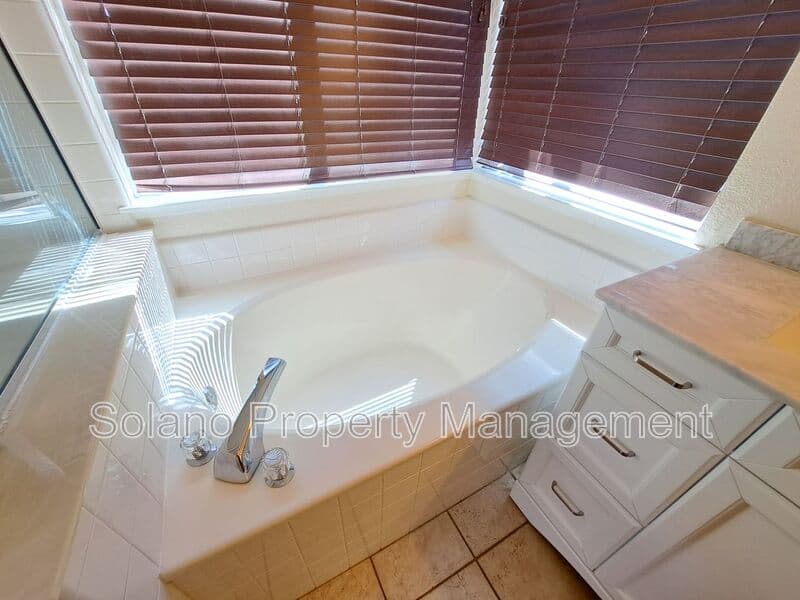 Vacaville House: 354 Bradley Dr.