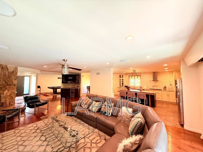 Los Angeles House: 5500 Shenandoah Avenue