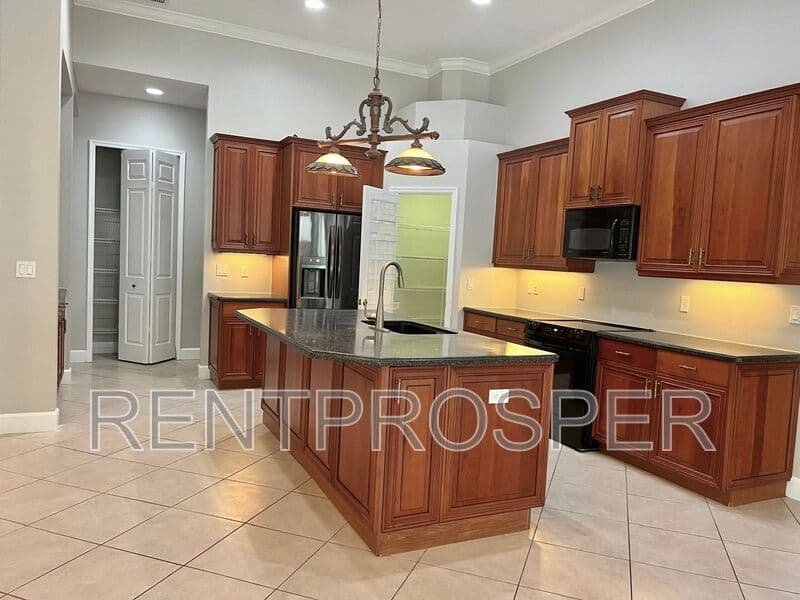 Ormond Beach House: 971 Stone Lake Drive