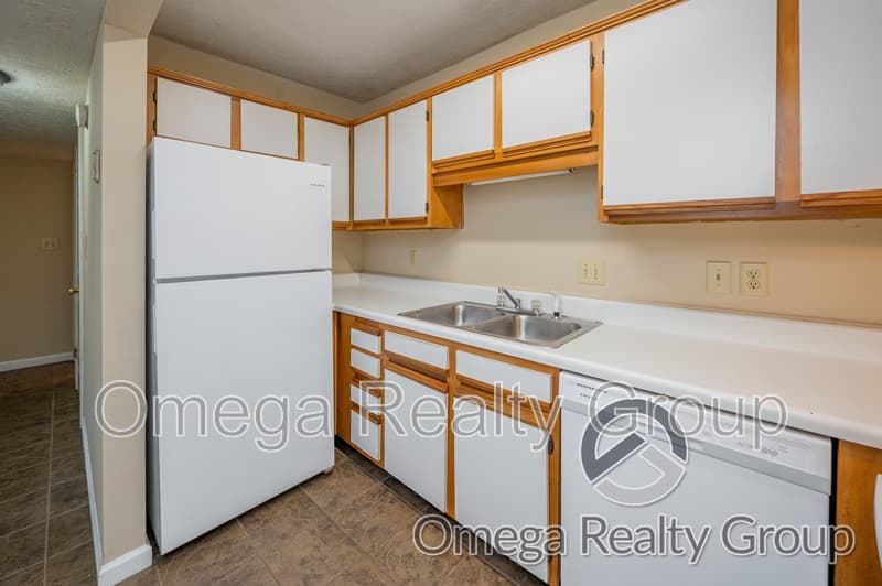 Jemison Condo: 156 Patton St W