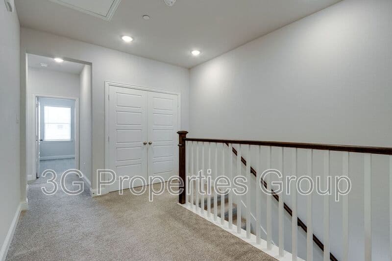 Lewisville House: 344 Almanor St
