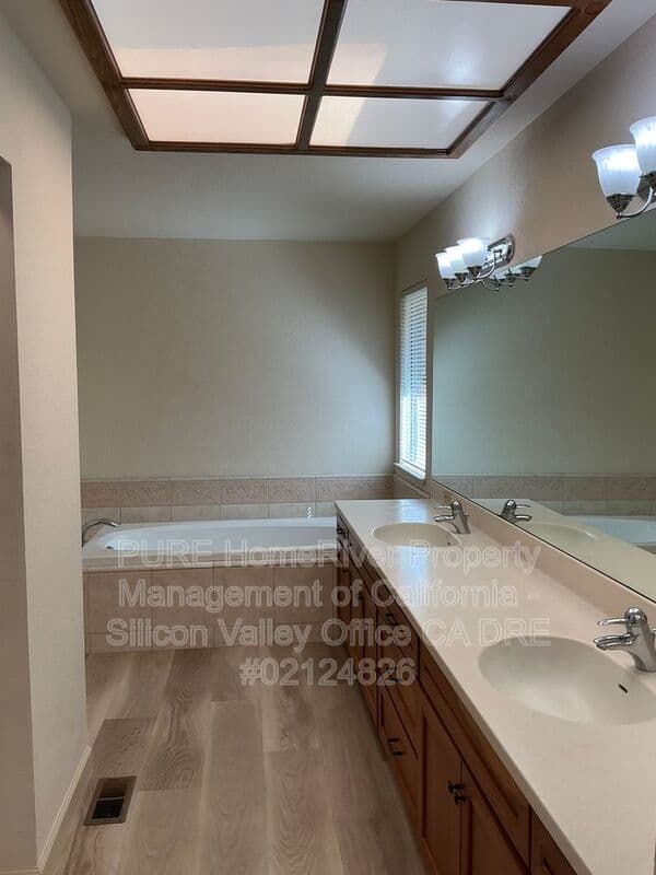 Cupertino House: 10180 Byerly Ct