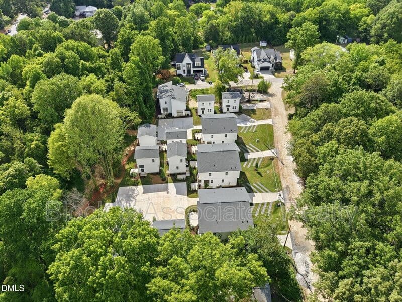 Raleigh House: 2813-103 Wilcox Place