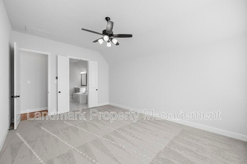 Mansfield House: 1822 Buckeye Lane