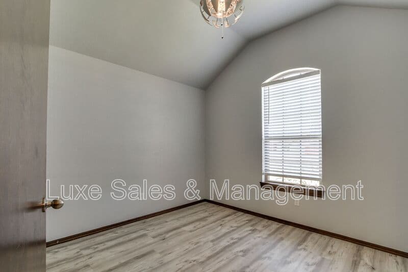 Piedmont House: 1174 Misty Ln NW