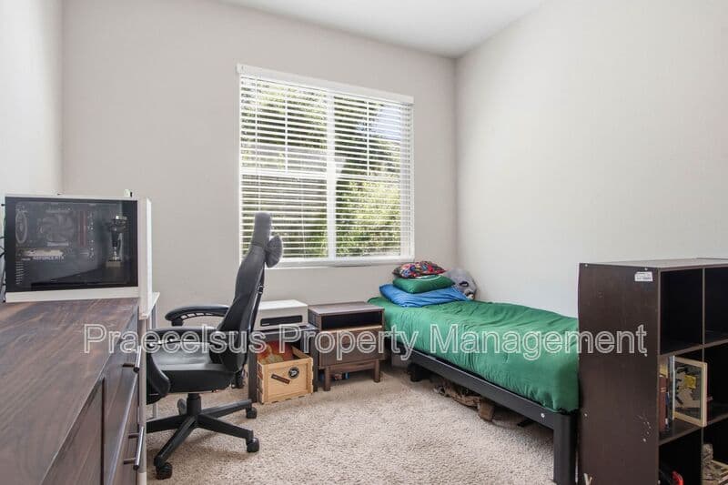 Chula Vista Townhome: 1724 Rolling Water