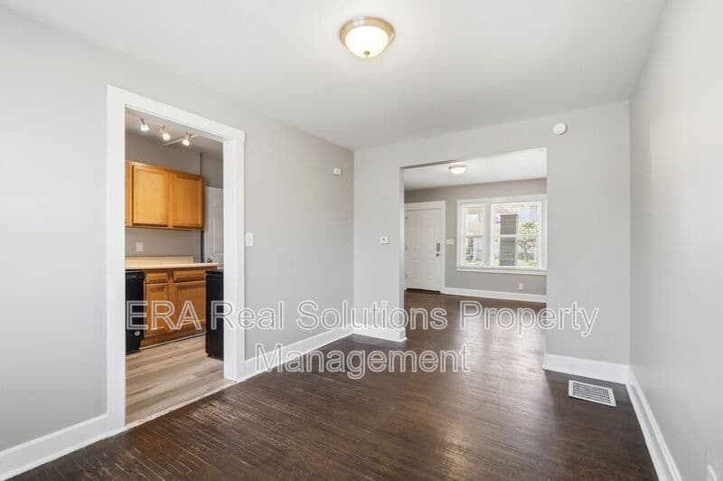 Columbus Townhome: 428 Columbian Ave