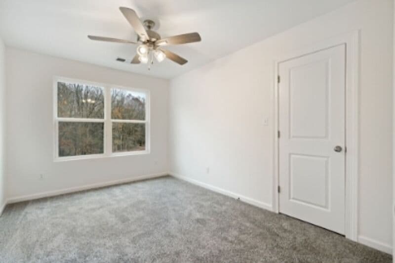 Byhalia House: 31 Scattered Oak Drive