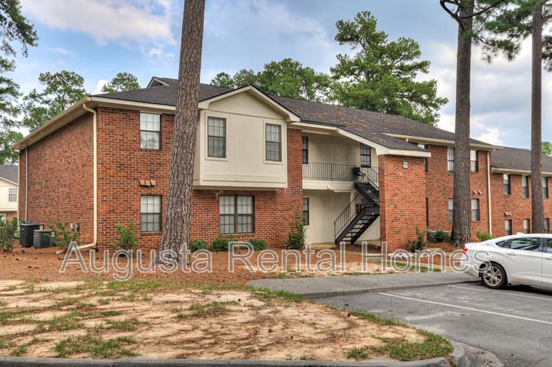 Augusta Condo: 2515 Center West Parkway - 9O