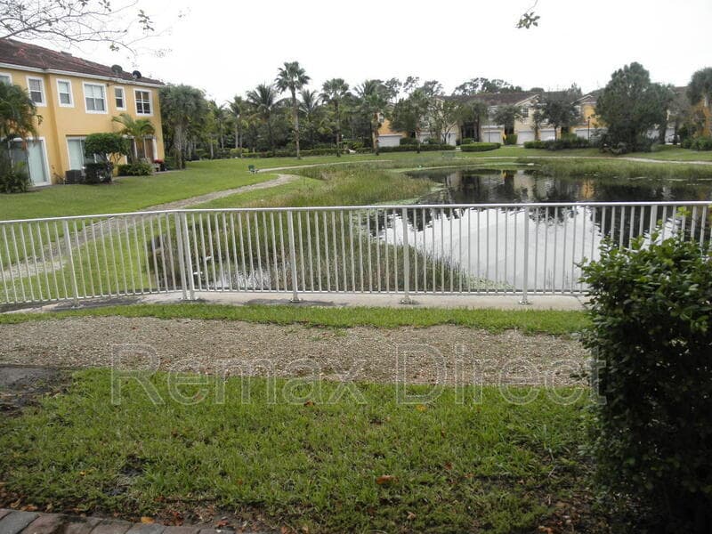west palm beach Townhome: 822 Pipers Cay Drive