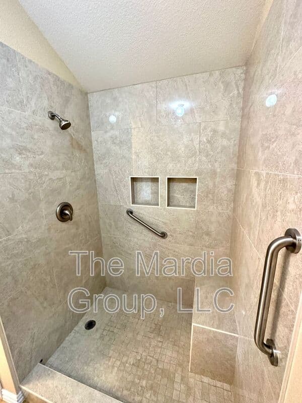 Princeton House: 221 Creekwood