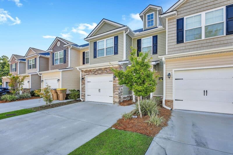 Richmond Hill House: 285 Cantle Dr
