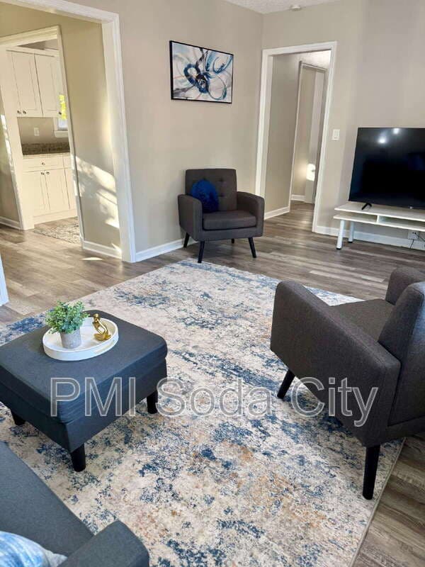 Columbia House: 3615 Truman Street