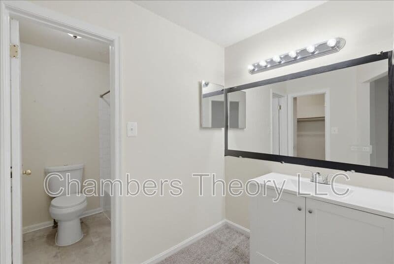 Woodbridge House: 12181 Old Salem Ct