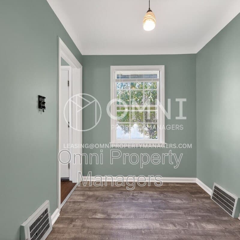 Detroit House: 11529 Roxbury St
