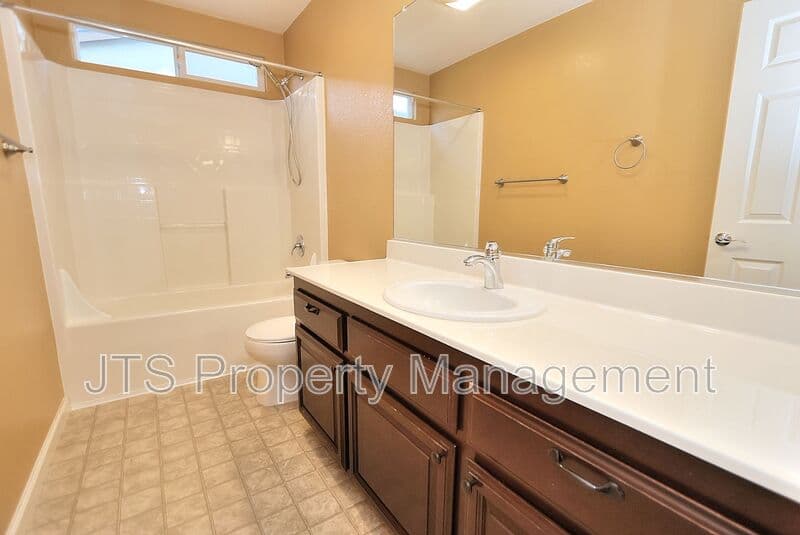 West Sacramento House: 4046 Martis Street