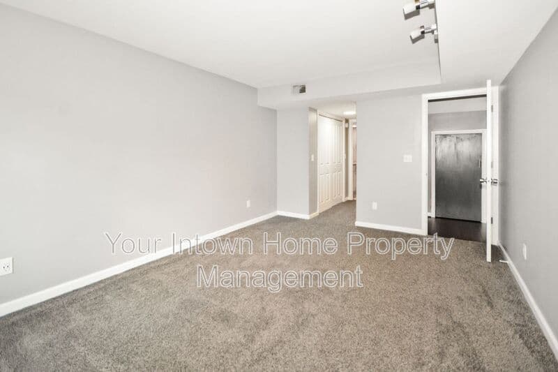 Brookhaven Townhome: 1415 N Druid Hills Rd Ne