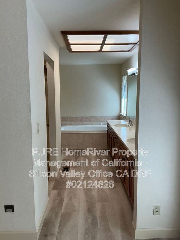 Cupertino House: 10180 Byerly Ct