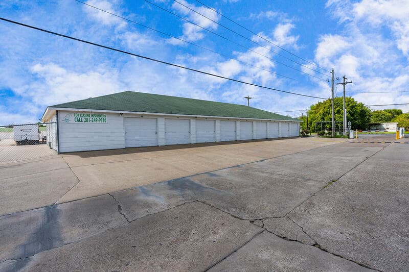 Dickinson Townhome: 2117 Aruba Calle